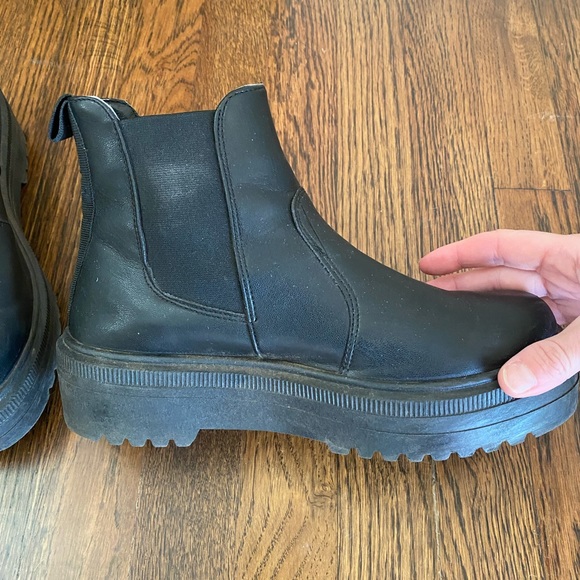 Steve Madden Chunky Sole Pull-On Ankle Boots - Picture 2 of 8